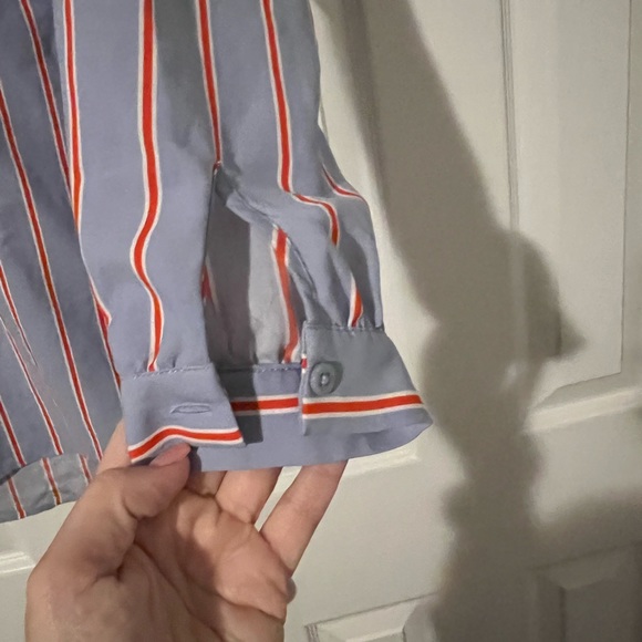 Fun work blouse! - Picture 2 of 3